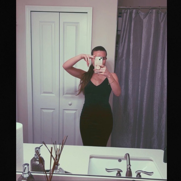 Meet Roxanna, your stylish Companion! - Picture 7 of 10